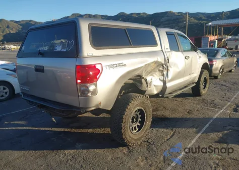 2007 Toyota Tundra Sr5 V8 z USA, uszkodzony, nr VIN 5TFRV54197X025246